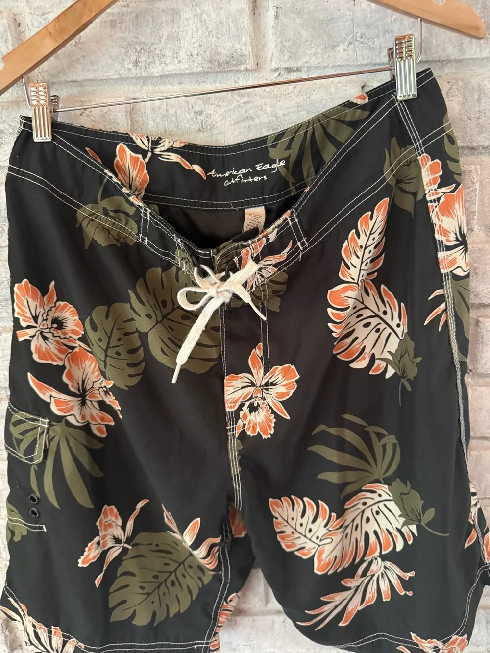 American Eagle Outfitters Black Tropical Floral Boardshorts